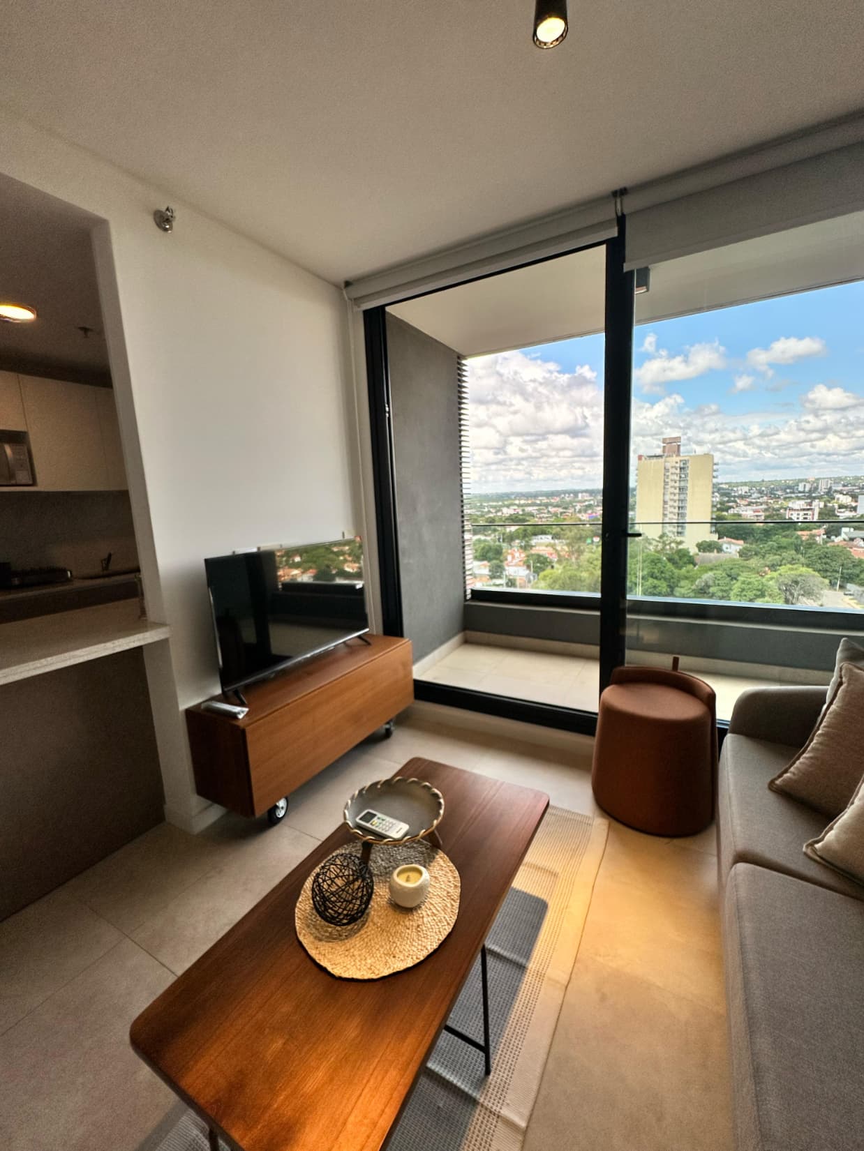 departamento de 1 dormitorio amoblado. Zona Mburucuya — foto 4
