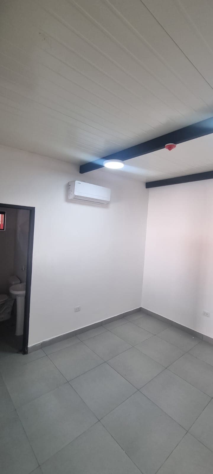 Galpón Disponible En Fernando de la Mora – Zona Estratégica 465m2 — foto 5