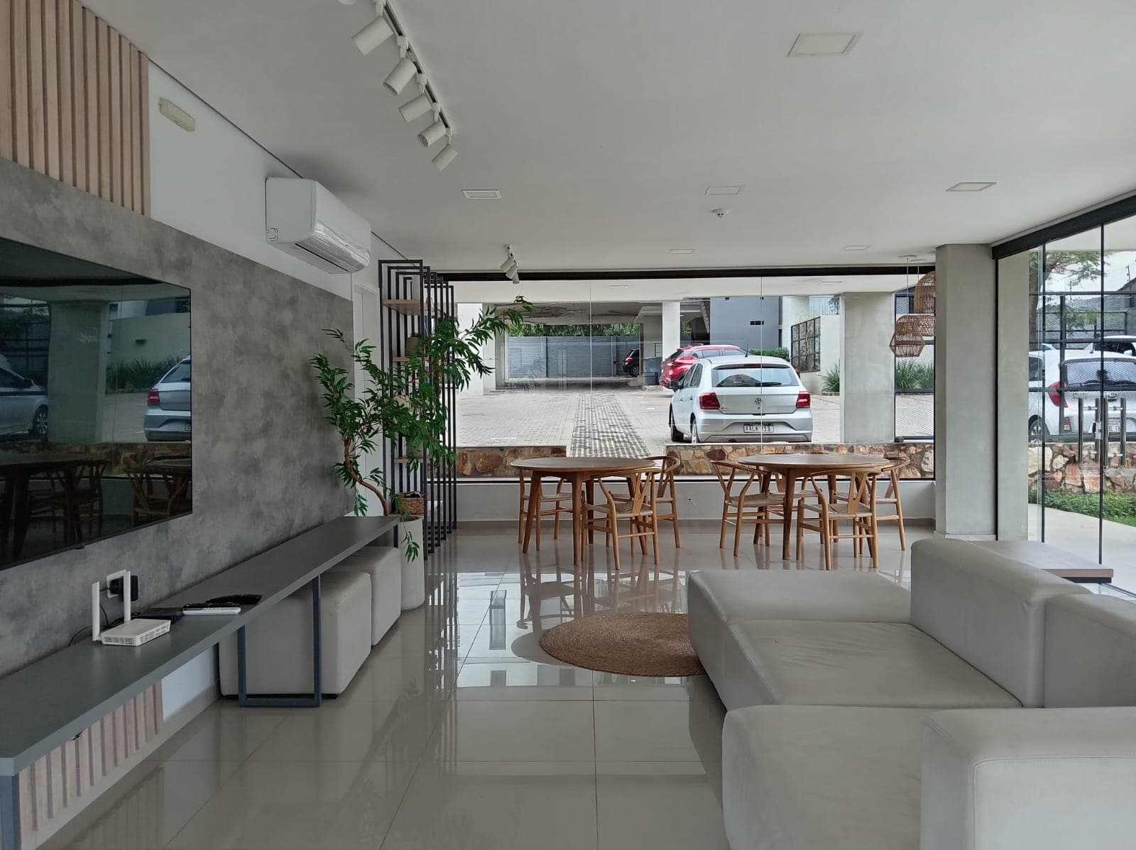 A Pasos Del Eje Corporativo Departamento 2 Dormitorios Con Cochera