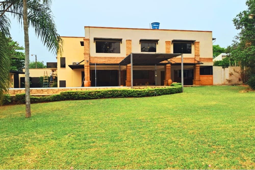Hermosa Residencia De Lujo En Venta En Luque, foto 1