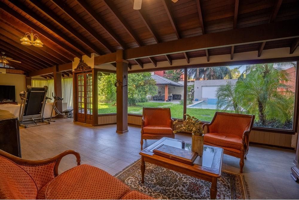 En venta – residencia en barrio mburucuya, foto 5