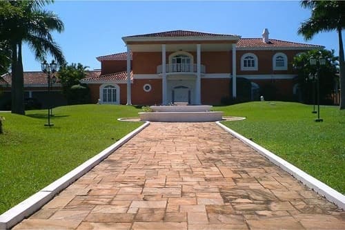 impresionante residencia ubicada en Avda.Laguna Grande, foto 3