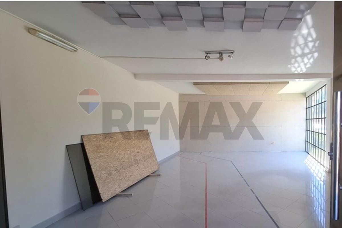 Local Comercial - Alquiler - Fdo De La Mora, Central, Paraguay — foto 4