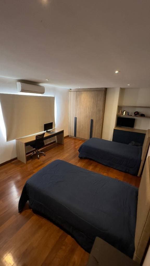 En Venta Hermosa Casa en Barrio Madame Lynch, foto 3