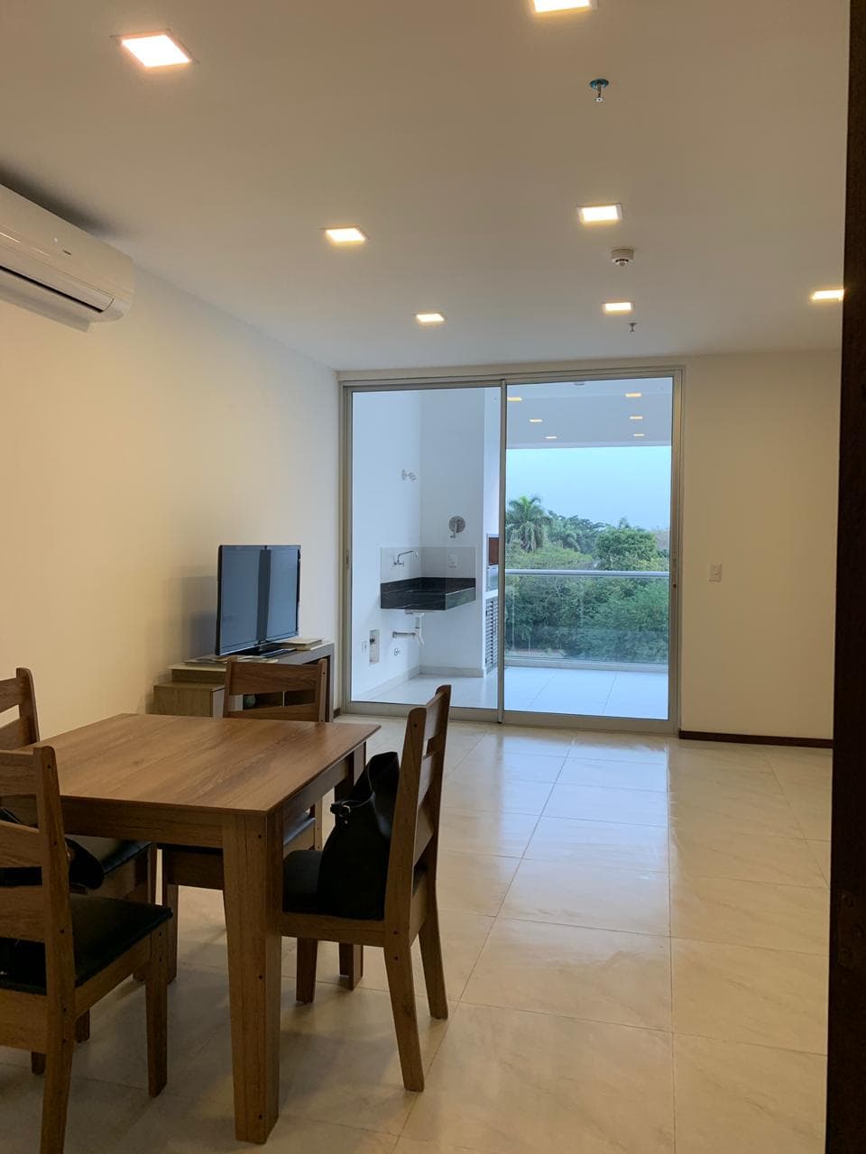 departamento amoblado de 2 dormitorios zona Los Laureles. COD: LG — foto 2