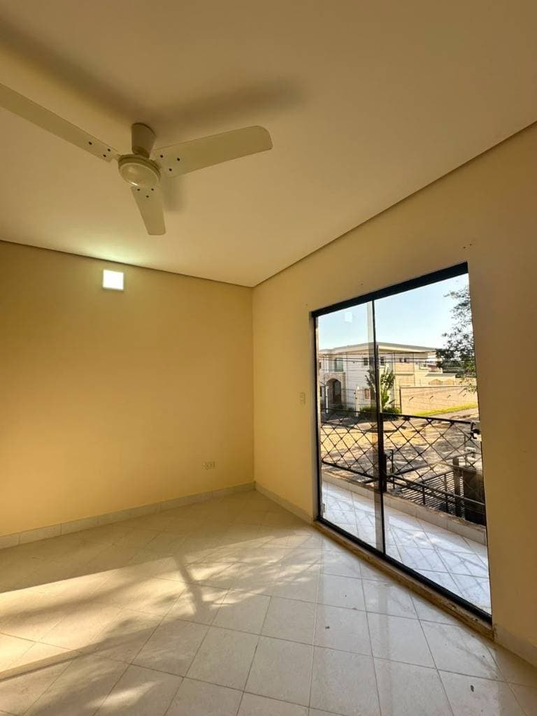 Dúplex en esquina en barrio las golondrinas, foto 4