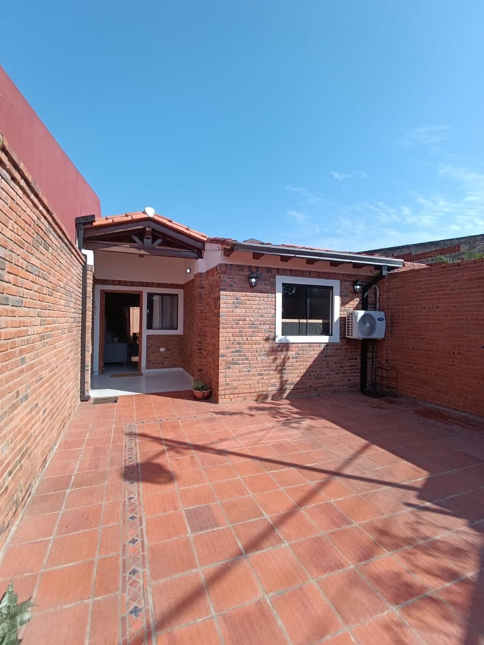 Vendo Hermosa Casa De 3 Habitaciones En Villa Elisa