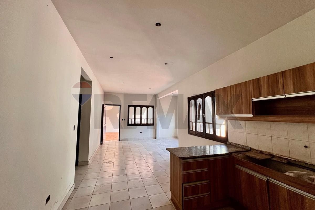 Casa - Venta - San Lorenzo, Central, Paraguay — foto 3