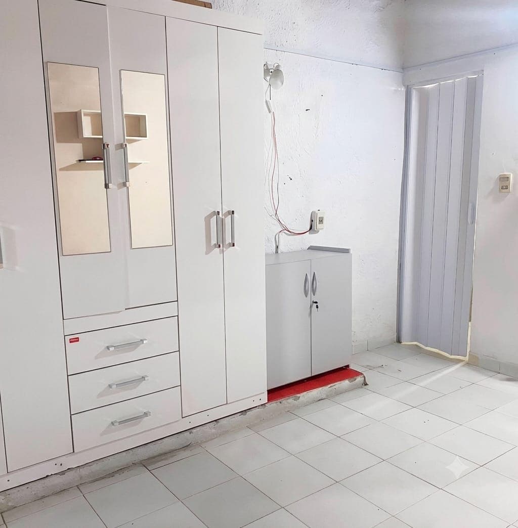 ! Casa con salón independiente sobre Av. Médicos del Chaco – Lambaré, foto 2