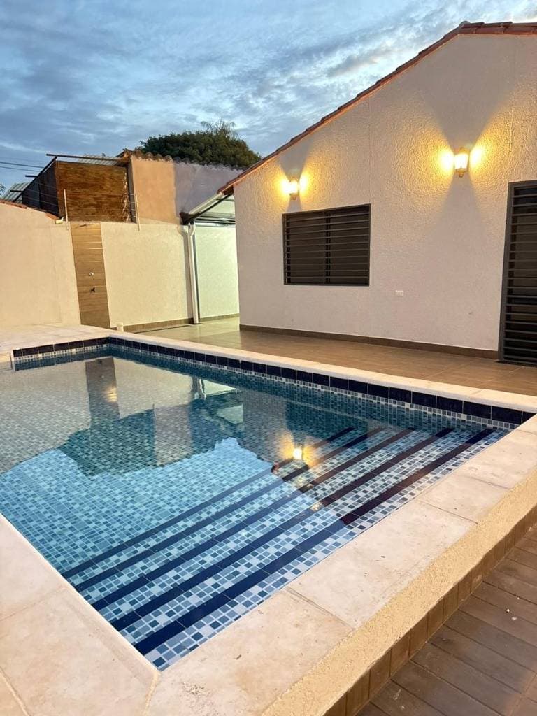 Casa en Venta en Luque, Barrio Primvera, cerca del Palacio de Justicia, foto 4