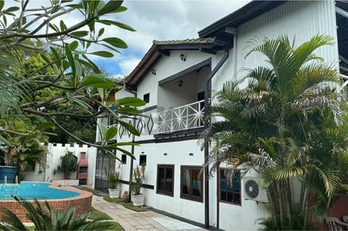 Casa-Venta-PY Cordillera San Bernardino Avda. El Bosque Urbanización Sadi, foto 3