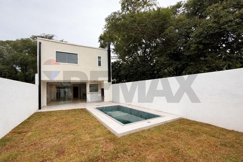 Duplex a Estrenar zona Yacht - Lambare