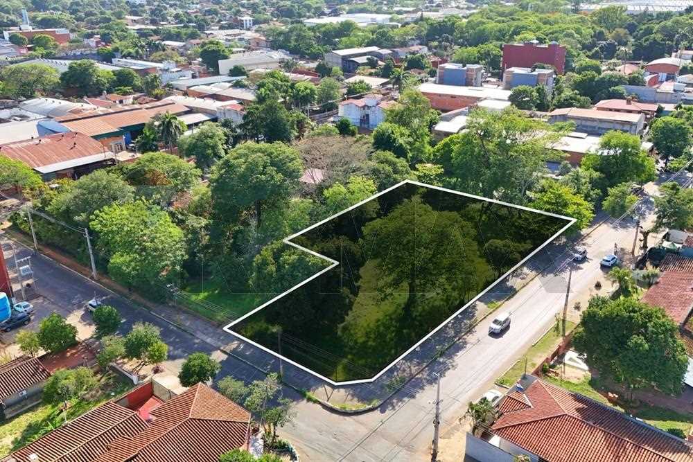 Terreno en esquina 4.460 m² en Fernando de la Mora, foto 2