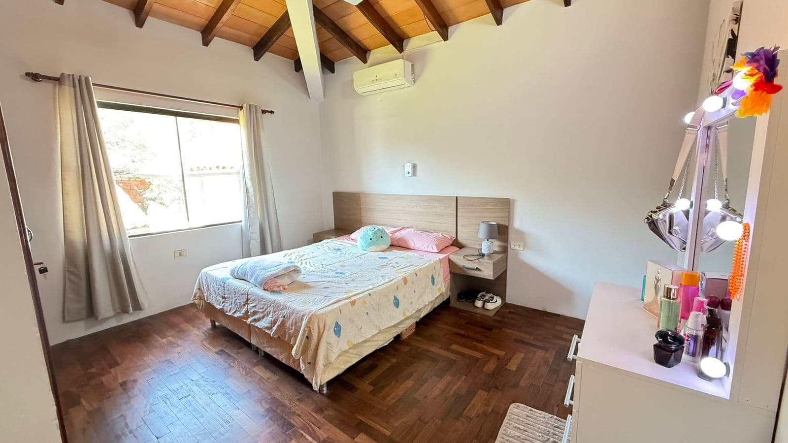 Residencia de 4 habitaciones en Alquiler – Calle Itapúa- Asunción, foto 4