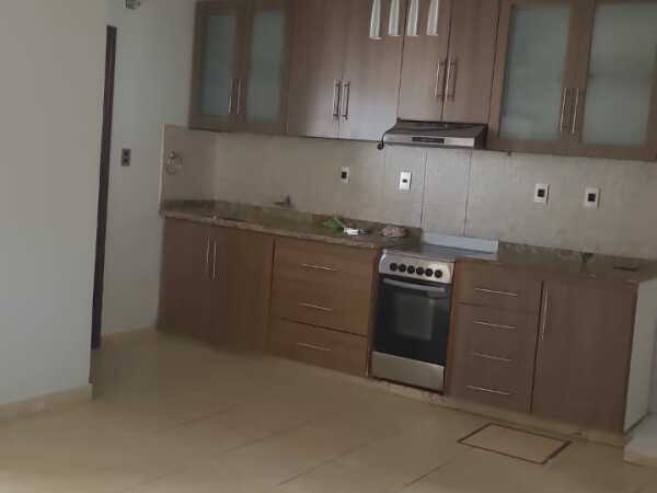 Hermoso duplex en lambare zona yacht, foto 3
