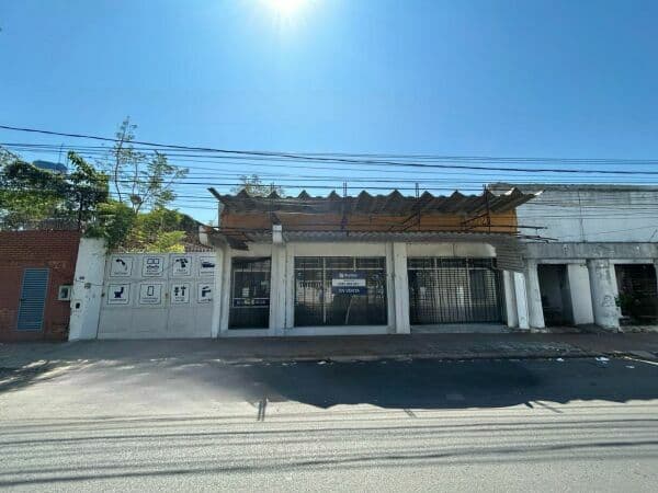 En venta terreno sobre avda. Laguna grande
