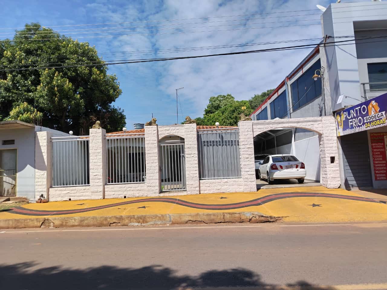 Vendo-casa-con Pileta-en J A Saldívar, foto 2