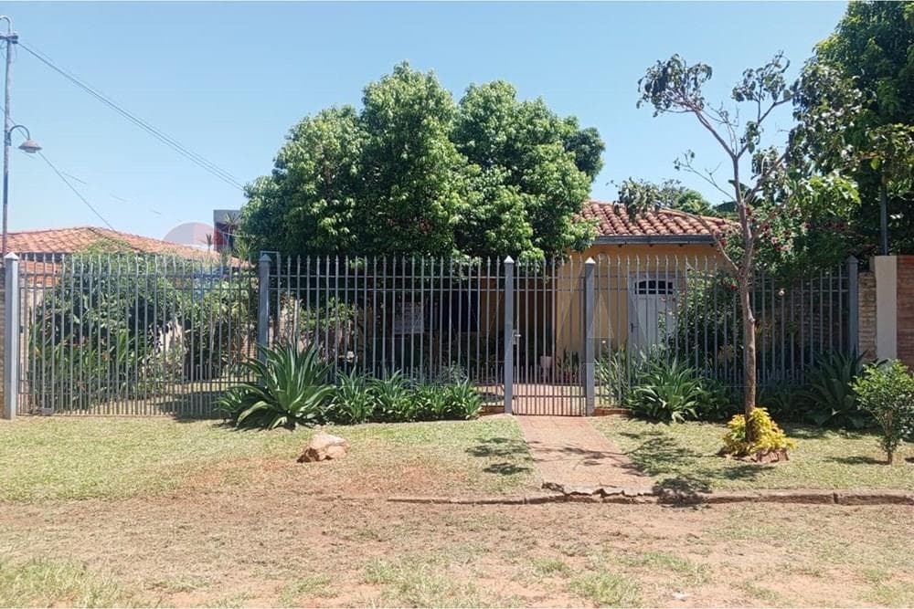 Casa en Capiata