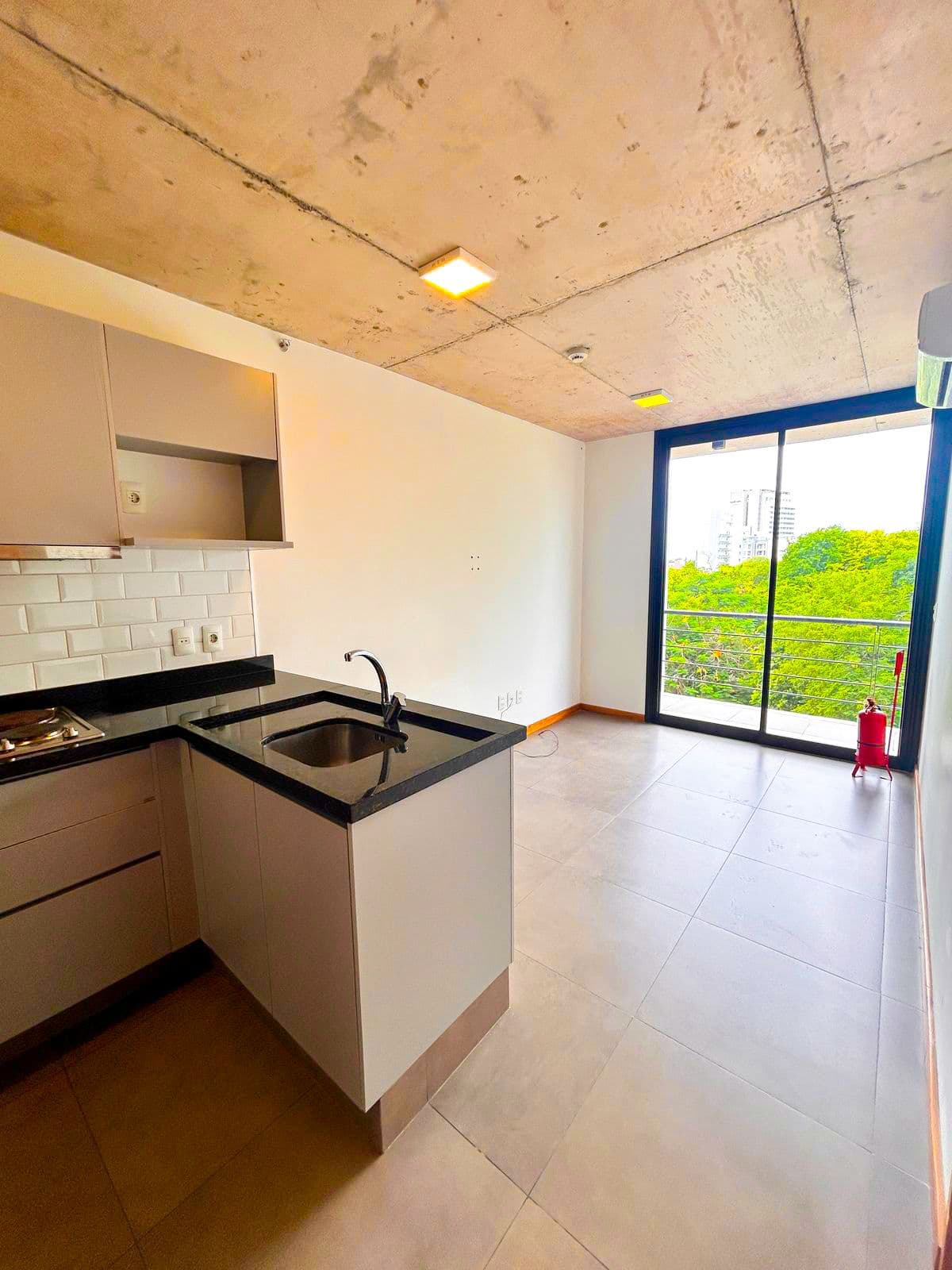 Depto moderno de 1 dormitorio con vista abierta – A pasos del eje corporativo — foto 1