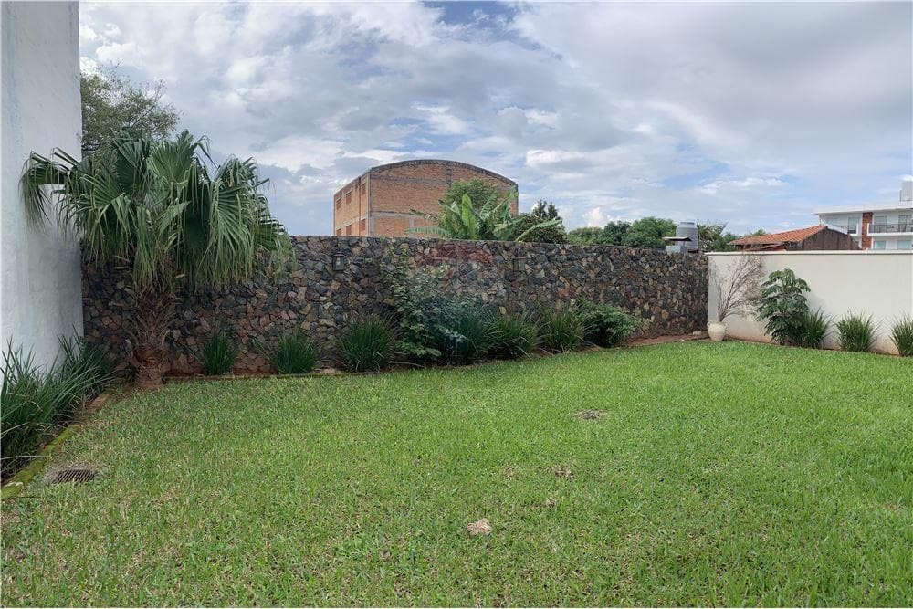 Lujosa casa en Fernando de la Mora zona nort, foto 5