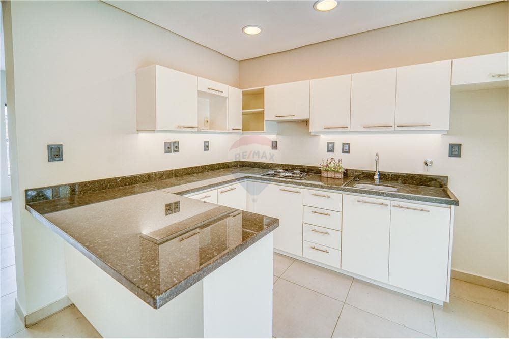 Duplex A Estrenar En Lambare Zona Colegio Sek, foto 4