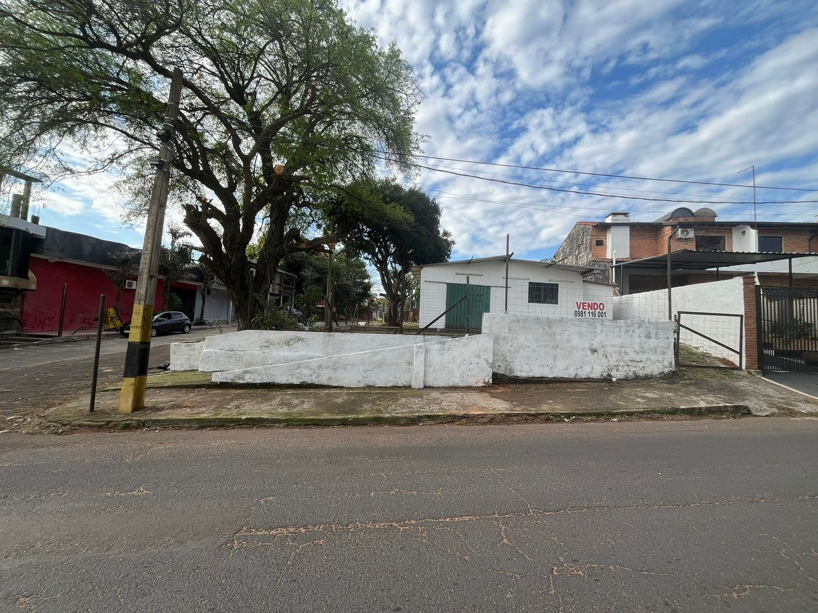 Esquina de 592m2 frente a petropar en Villa Elisa — foto 5