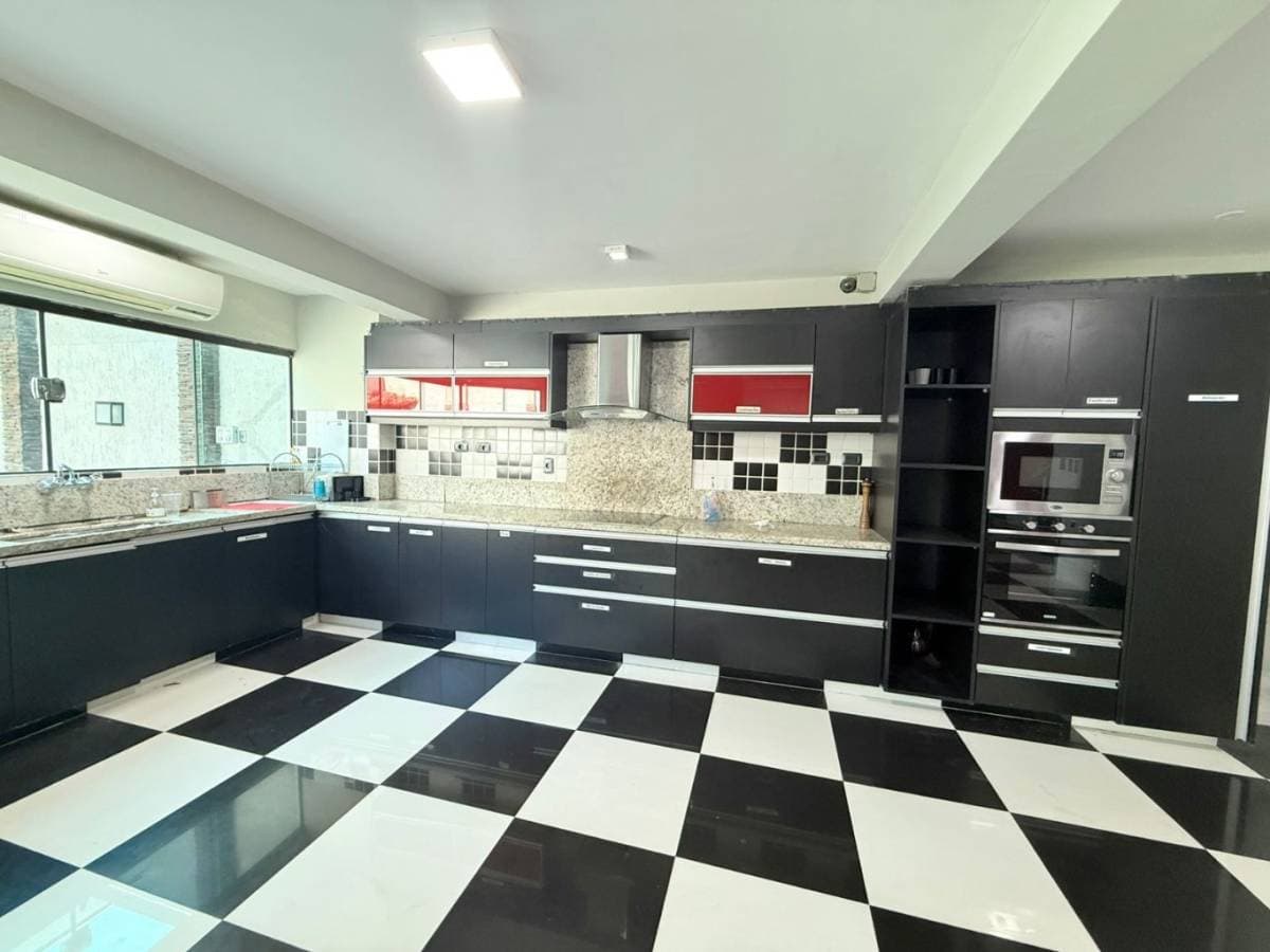De amplia residencia de 4 habitaciones en suite, foto 1