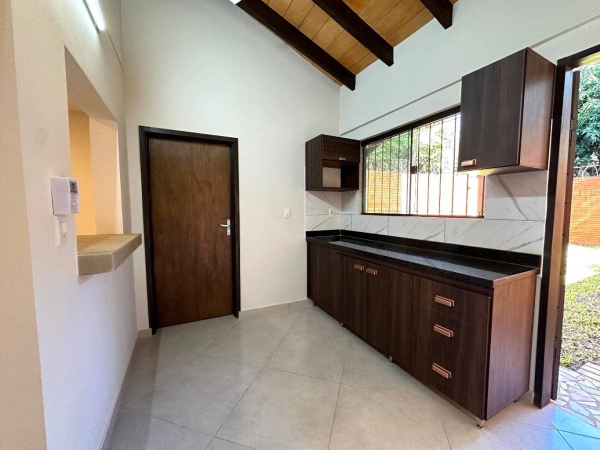 Duplex a estrenar a metros de la ruta Luque-San Lorenzo — foto 2