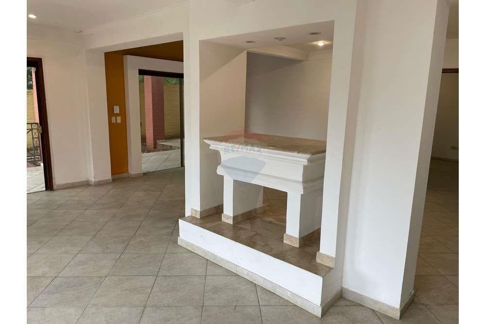 Casa en republicano zona super 6 japon — foto 3
