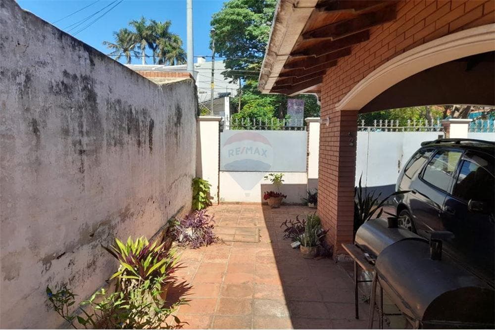 Casa en asuncion , barrio sajonia, foto 2