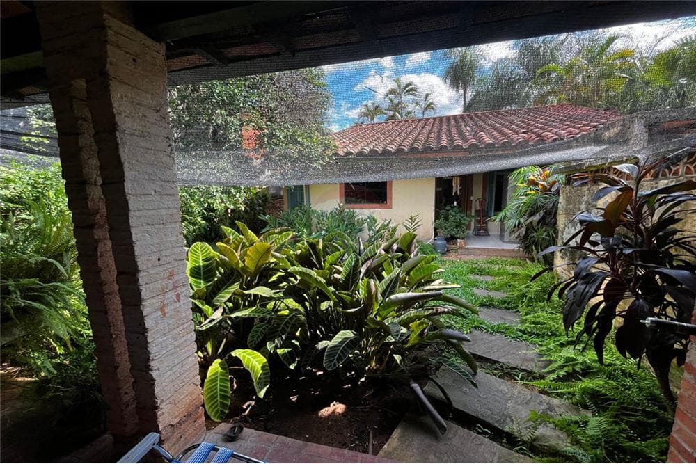 casa detras del paseo Galeria — foto 4