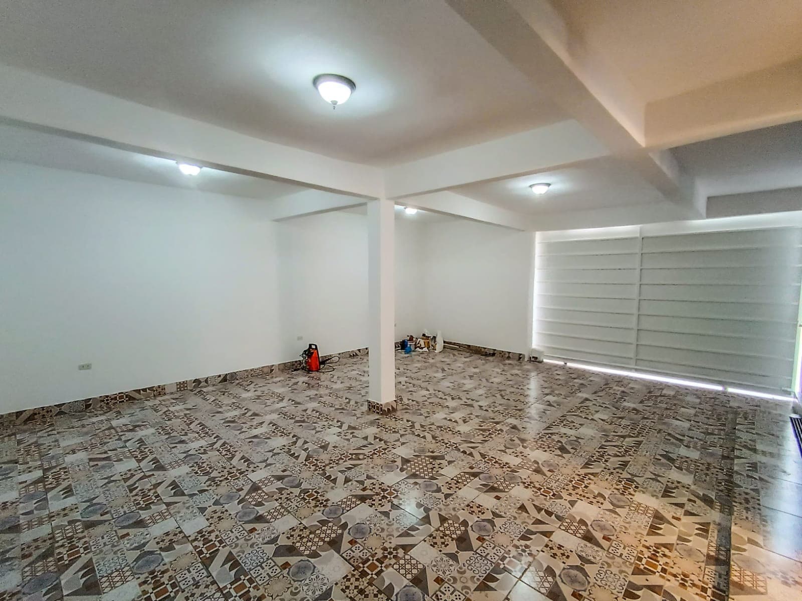 En venta residencia de lujo en altos del golf, lambare, foto 5