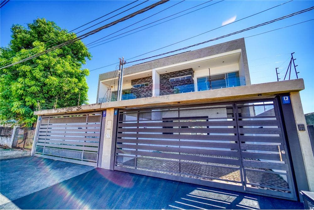 Duplex en Villa Elisa zona Sol de America