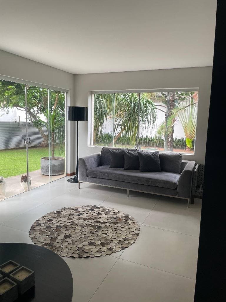 Exclusiva casa moderna totalmente amoblada en Fernando de la Mora Zona Norte, foto 4