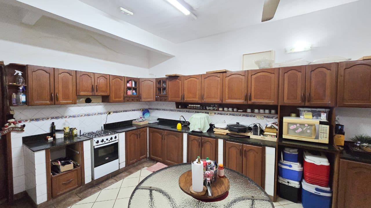 Oferta! En Venta Amplia Casa En Lambare, foto 2