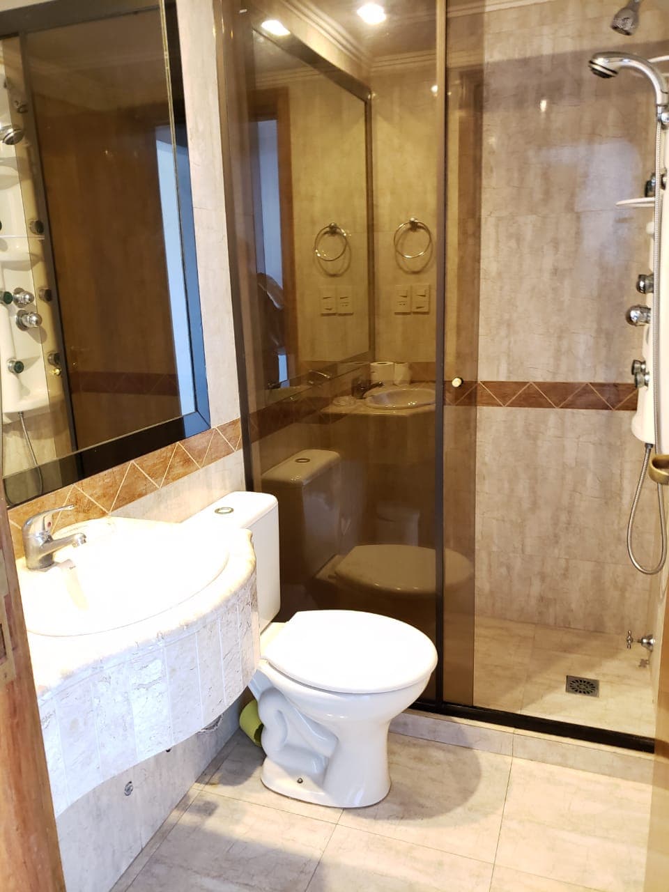 Muy Lindo Departamento Amoblado , De Tres Dormitorios En Suite, foto 4