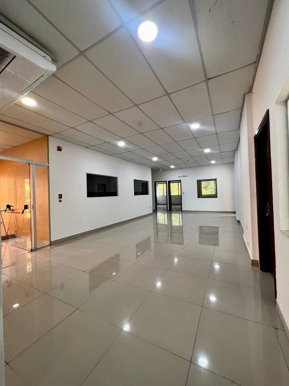 Vendo edificio corporativo totalmente renovado zona centro de asuncion estacion del ferrocarril