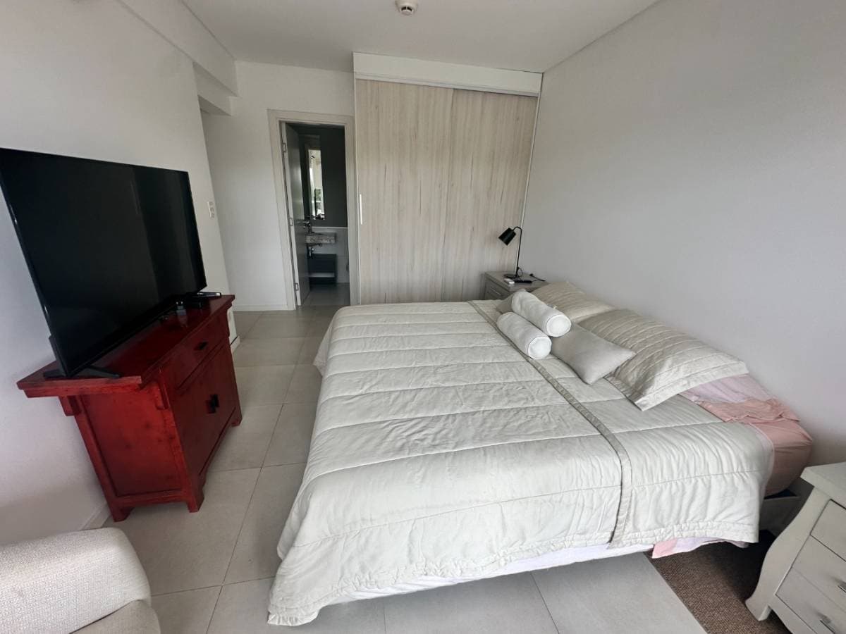 Departamento amoblado en Las Mercedes - 2 habitaciones 95 m2 - piso 2 — foto 1