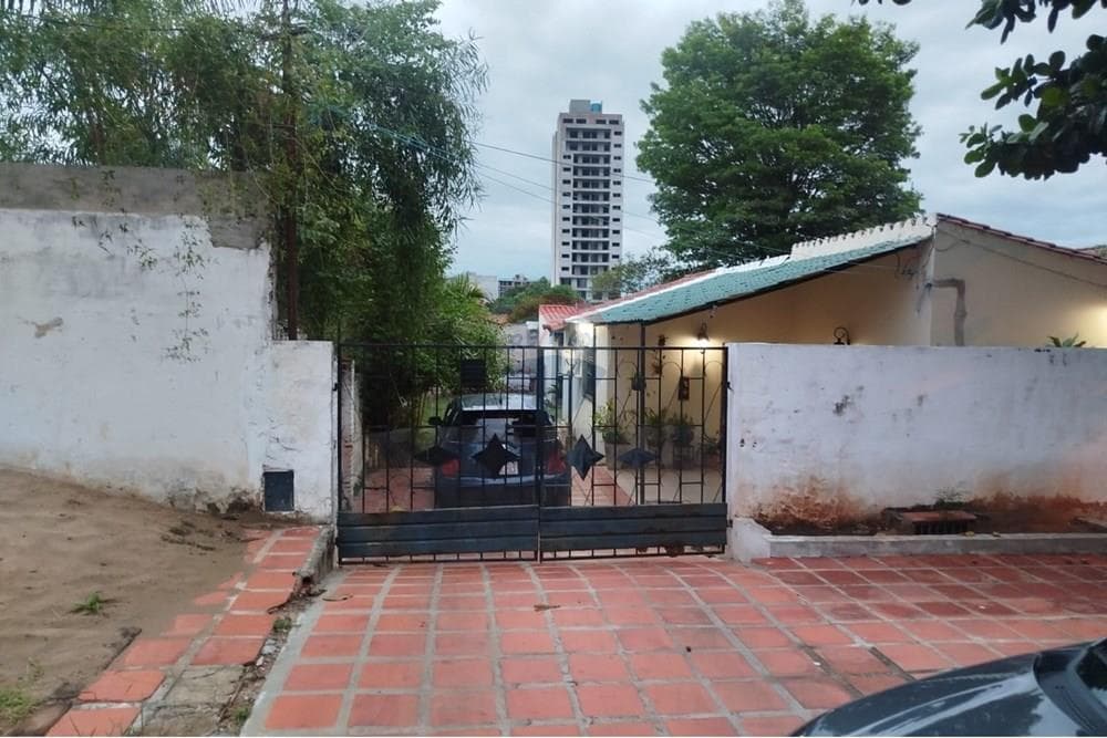 Terreno en barrio mburucuya, foto 3