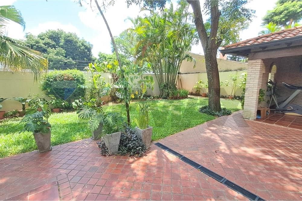 Residencia en lambare zona canal 13, foto 2