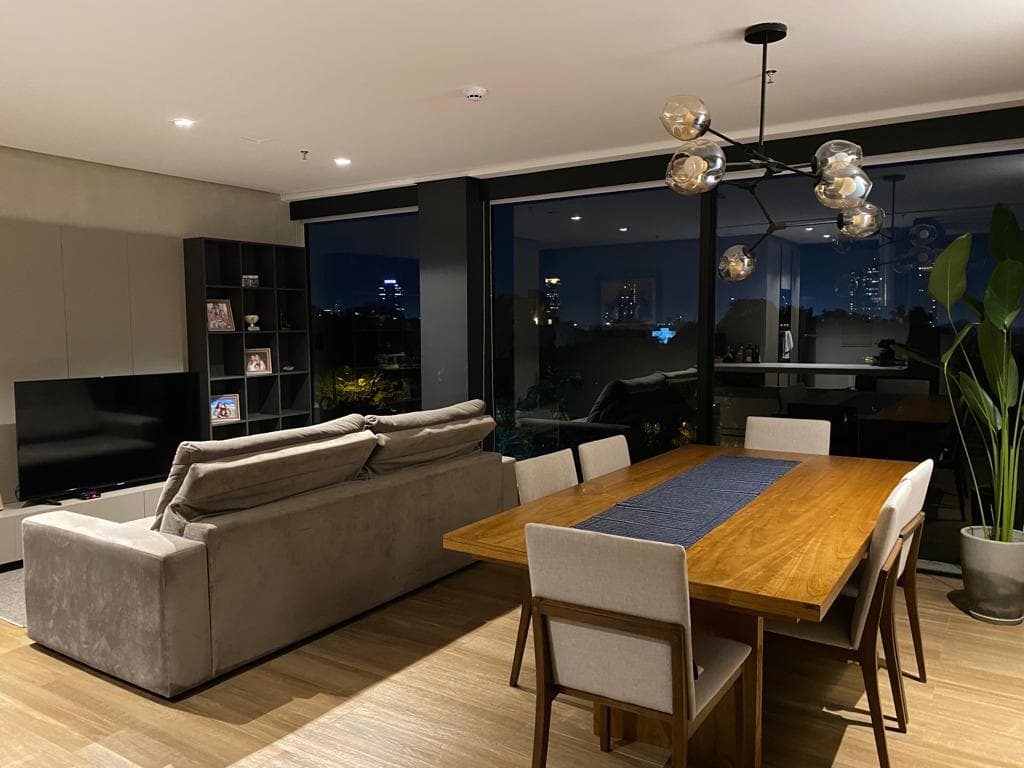 En venta Departamento de 3 dormitorios en Barrio Herrera, amoblamiento premium — foto 2