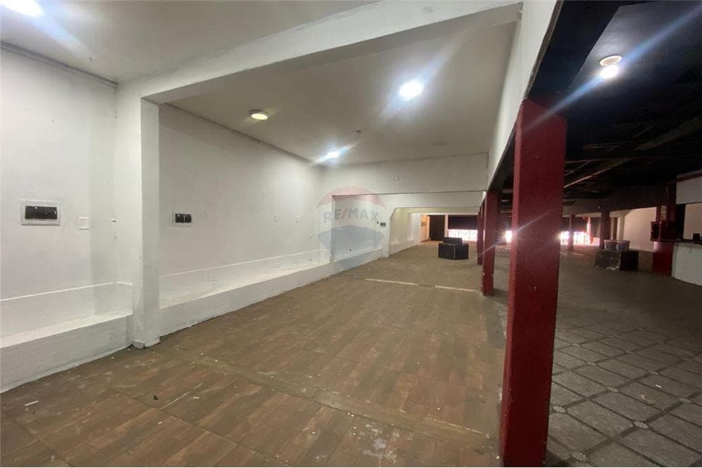Amplio salón comercial de dos pisos j.a, foto 4