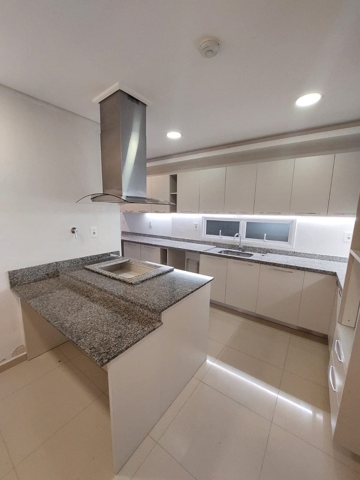 Departamento de 3 dormitorios en planta baja en barrio Herrera — foto 3