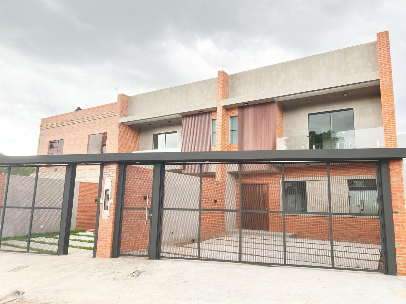 En Venta Duplex Estilo Moderno en Lambare Zona Yacht