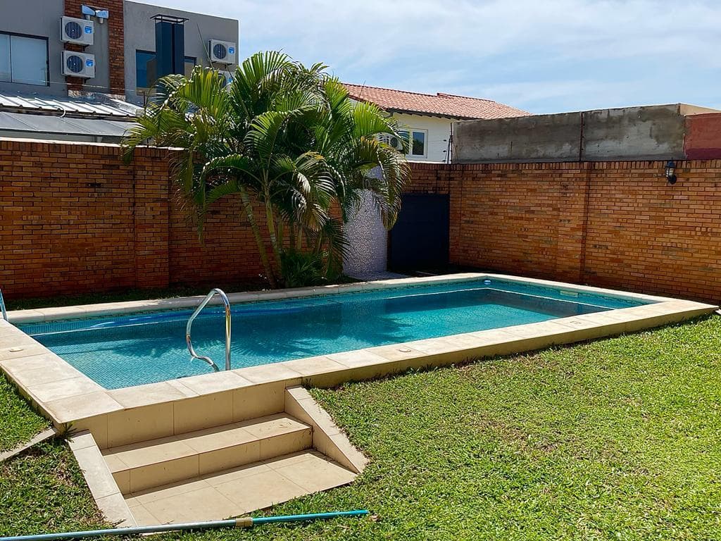 En venta hermosa residencia en Luque con renta activa, foto 3