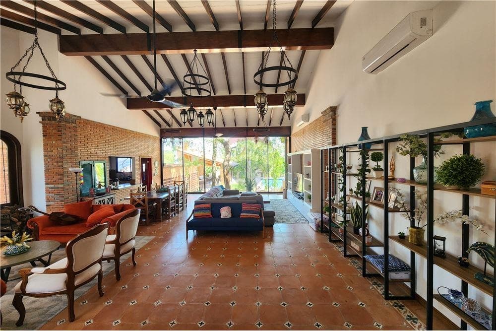 San Bernardino: Casa Moderna Con Piscina, foto 5