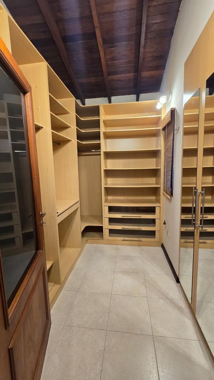 Venta/alq - manora - casa - 2000usd, foto 2