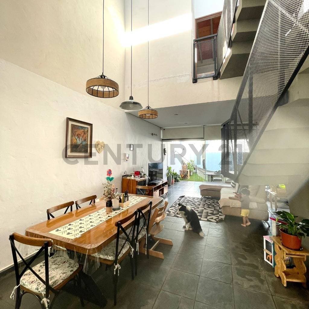 Casa a en Santisima Trinidad a media cuadra de Sacramento, foto 4