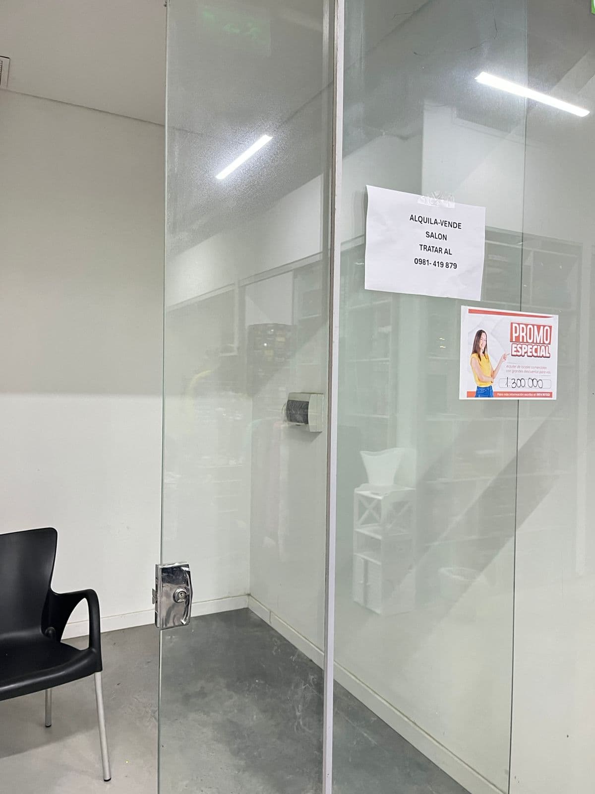 Salón Comercial En Galeria M4 (mercado 4) — foto 3