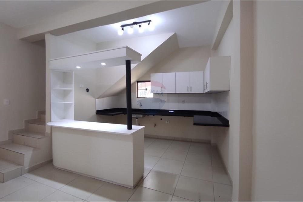 Casa - Venta - Fernando de la Mora- ''vive cómodo en esta bella casa'', foto 3